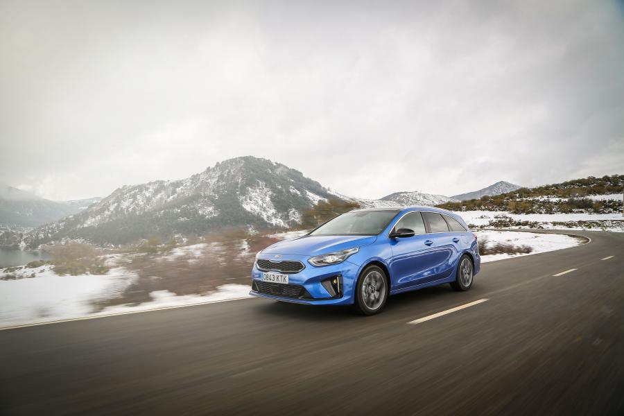  Kia Ceed GT Line Sportswagon 2018 года  (WW) (фото 11 из 30)